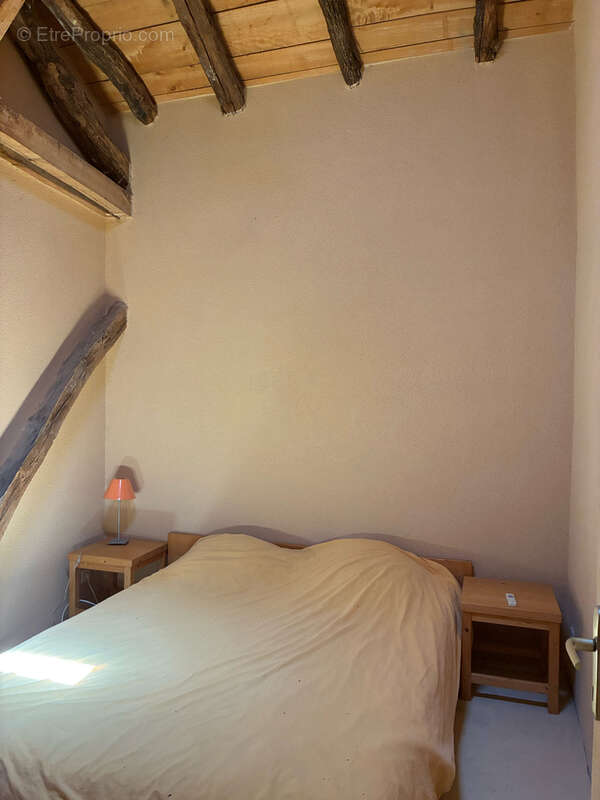 Maison à CASTELNAU-MONTRATIER