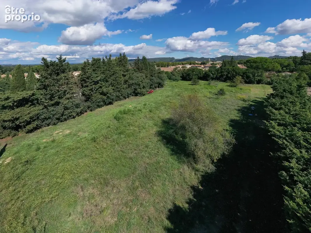 Terrain à FONTVIEILLE