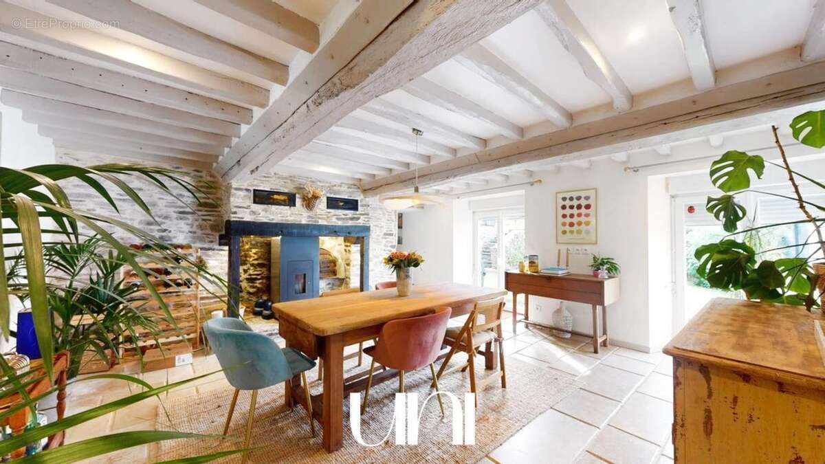 Maison à TROIS-MONTS