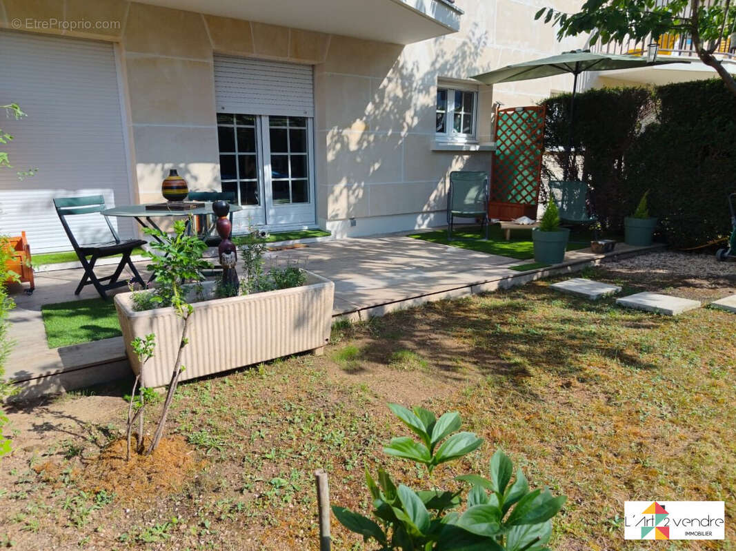 Appartement 31 m² à Le Plessis-Robinson  - photo 2