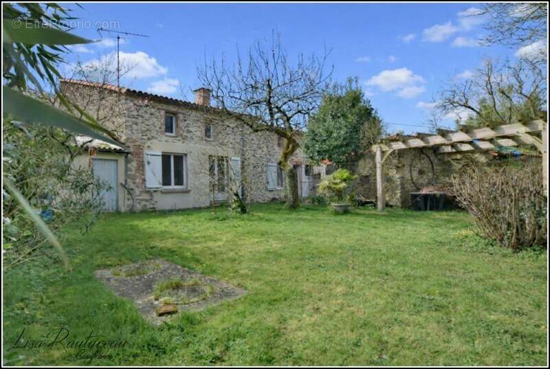 Maison à vendre 5 pièces MONTAIGU VENDEE (85) - photo 2