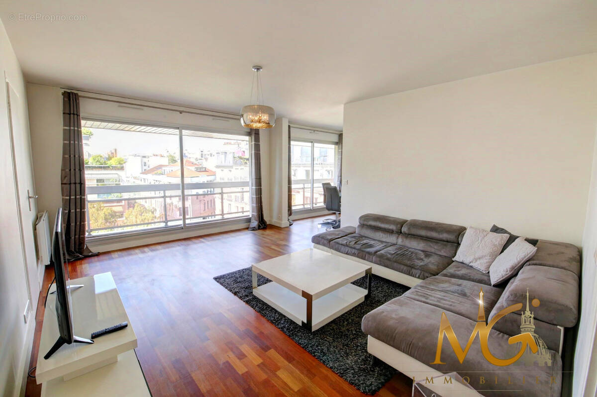 Appartement à PARIS-17E