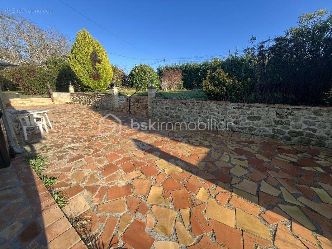 Maison à GIRONDE-SUR-DROPT