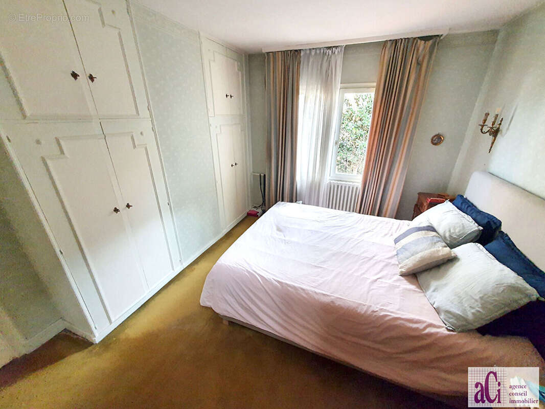 Maison à L&#039;HAY-LES-ROSES