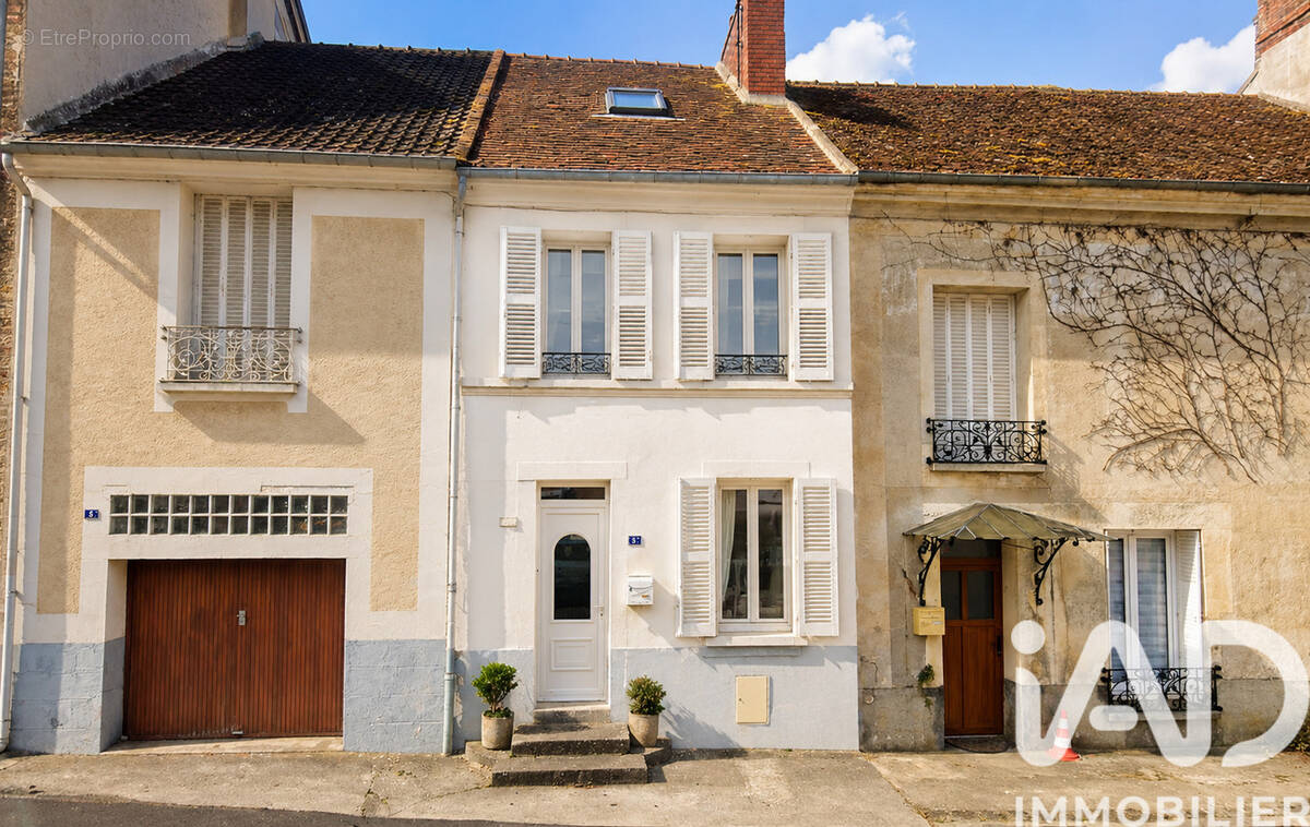 Photo 1 - Maison à LA FERTE-SOUS-JOUARRE