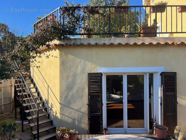Maison à VALLAURIS
