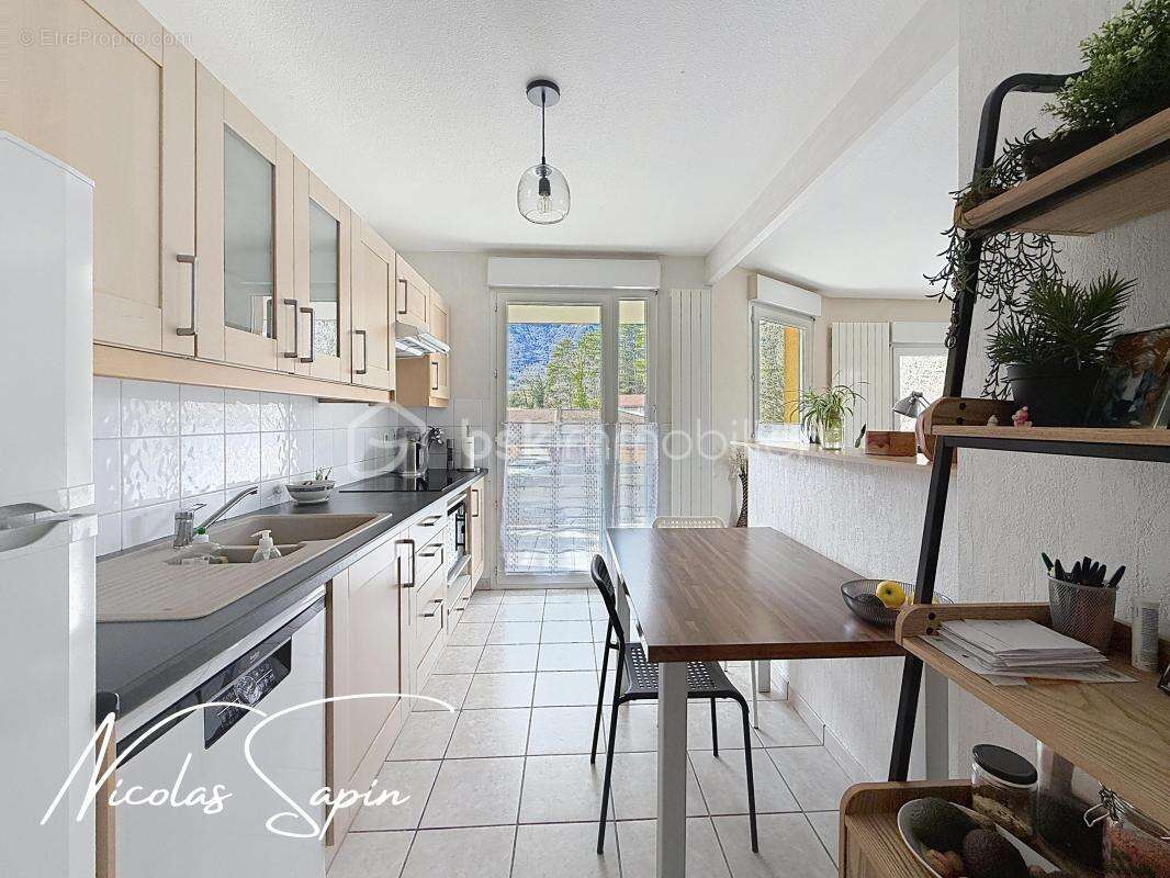 Appartement à VARCES-ALLIERES-ET-RISSET