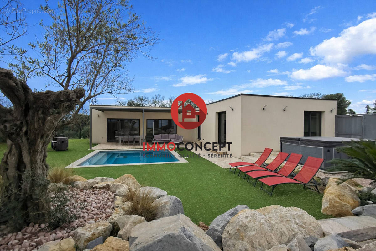 Maison à ROCHEFORT-DU-GARD