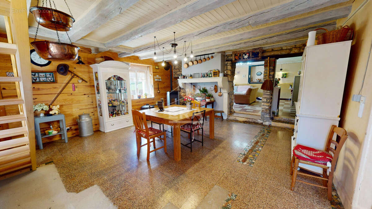 Maison à HAUTEVILLE-LOMPNES