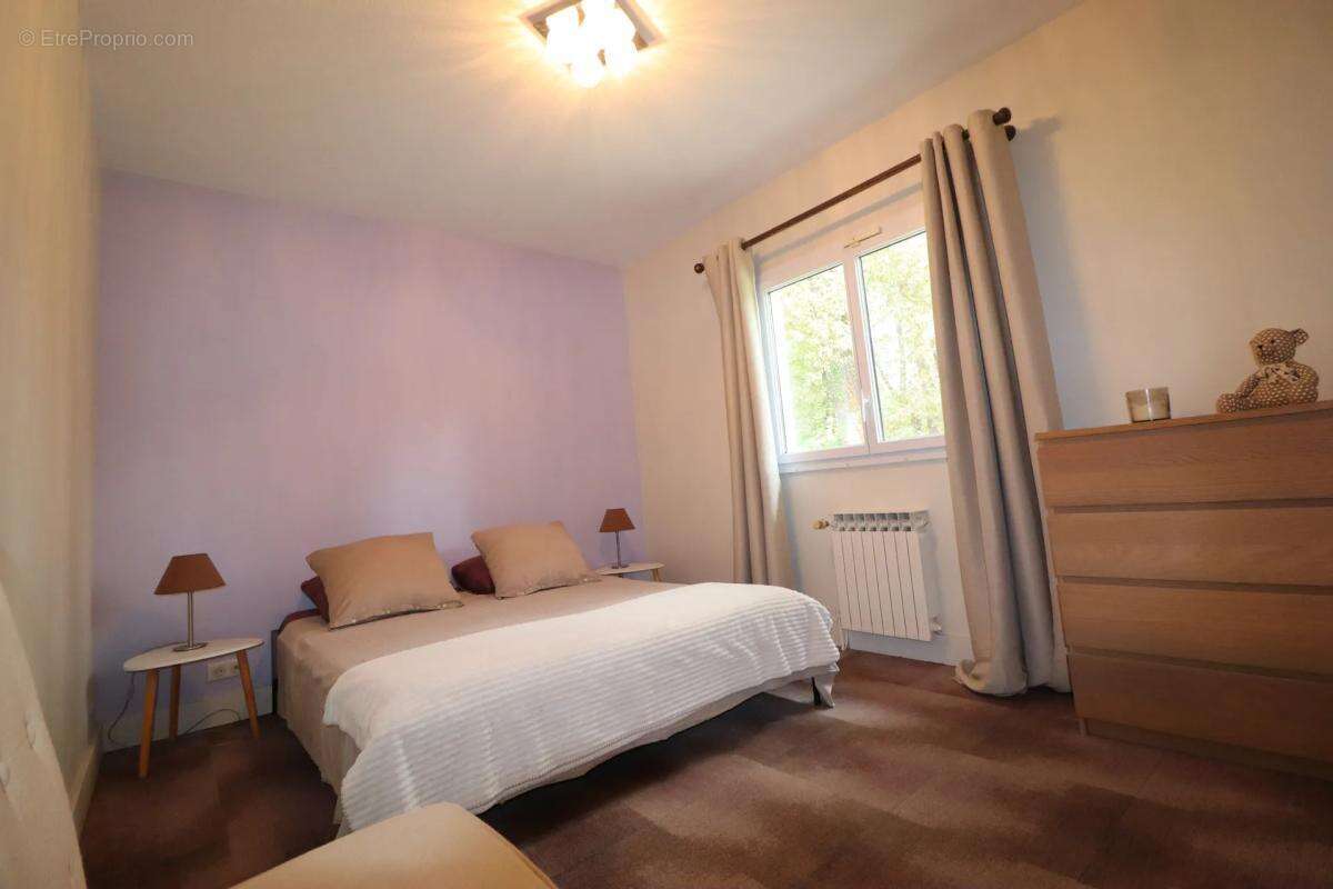 Maison à SAINT-MICHEL-DE-RIEUFRET