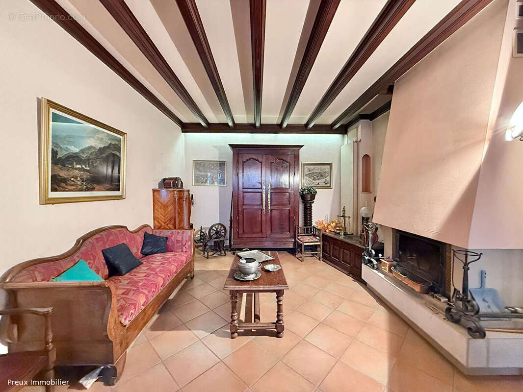 Maison à BONNEVILLE