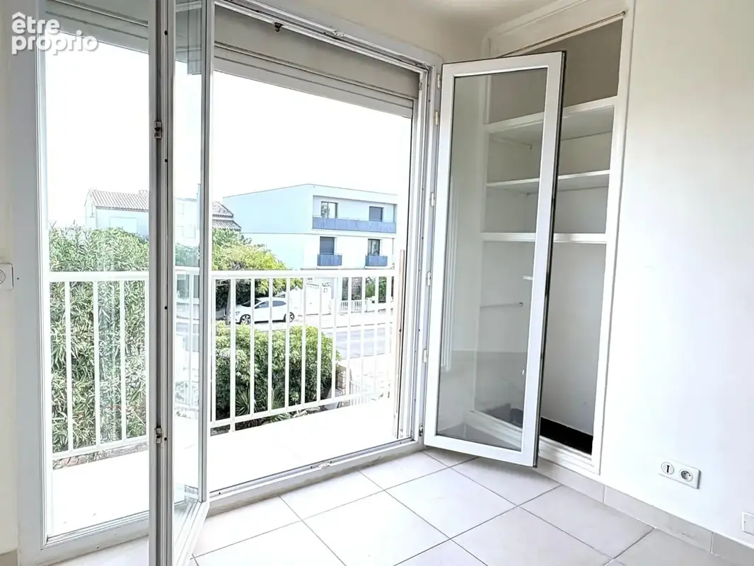 Palavas rive gauche , joli T2 traversant avec balcon vue mer - photo 12