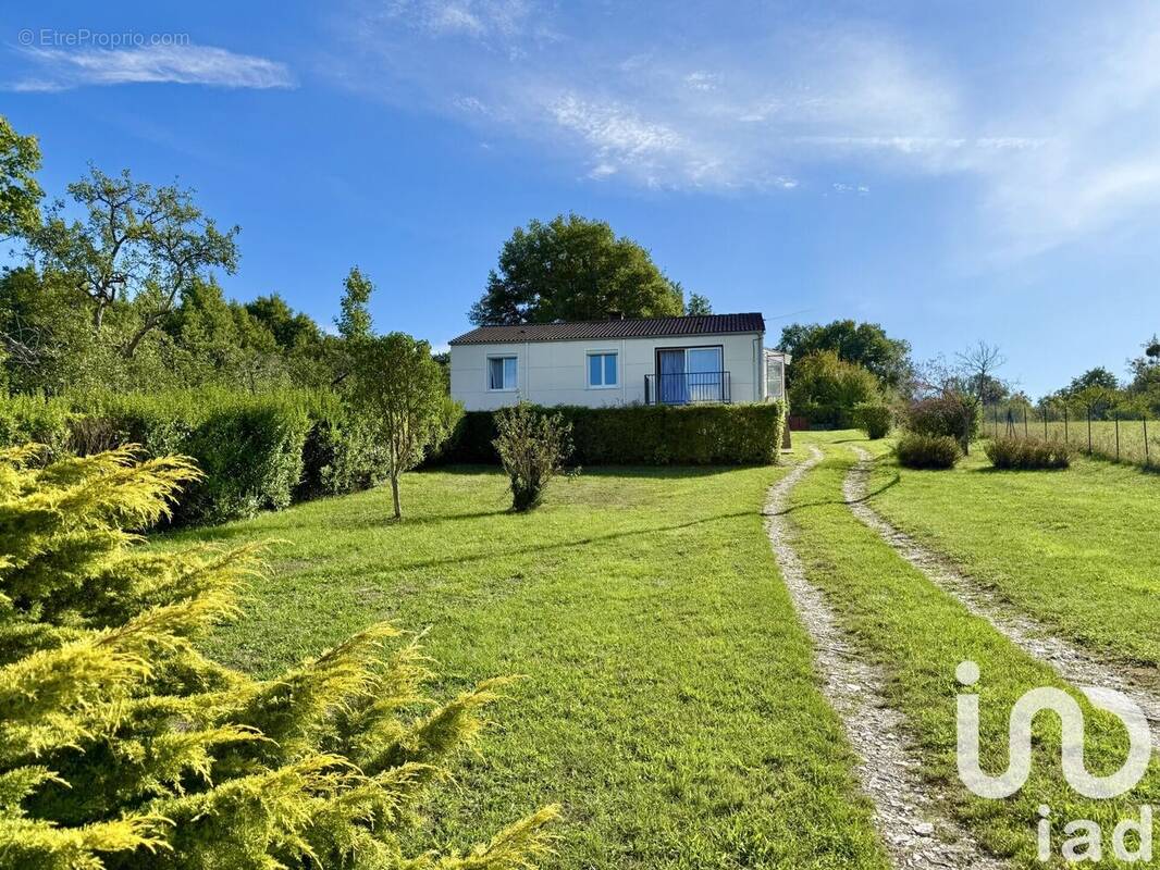 Photo 1 - Maison à MYENNES