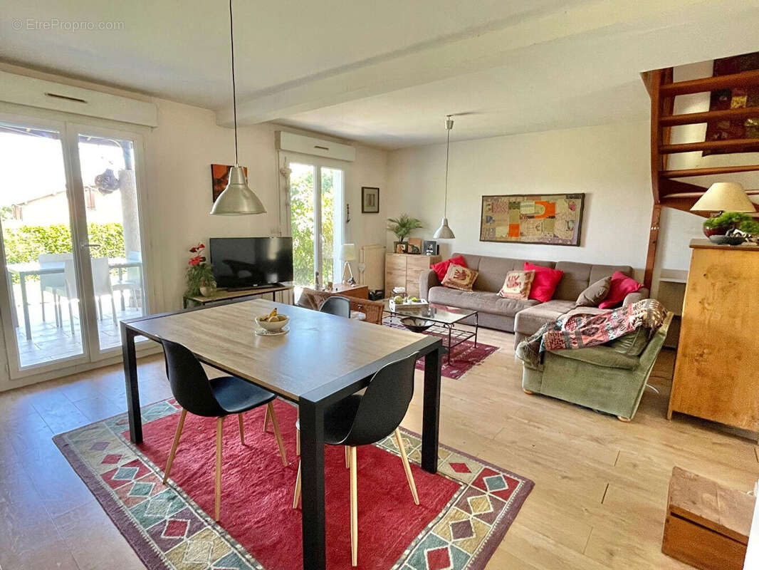 Maison à L'ISLE-D'ABEAU