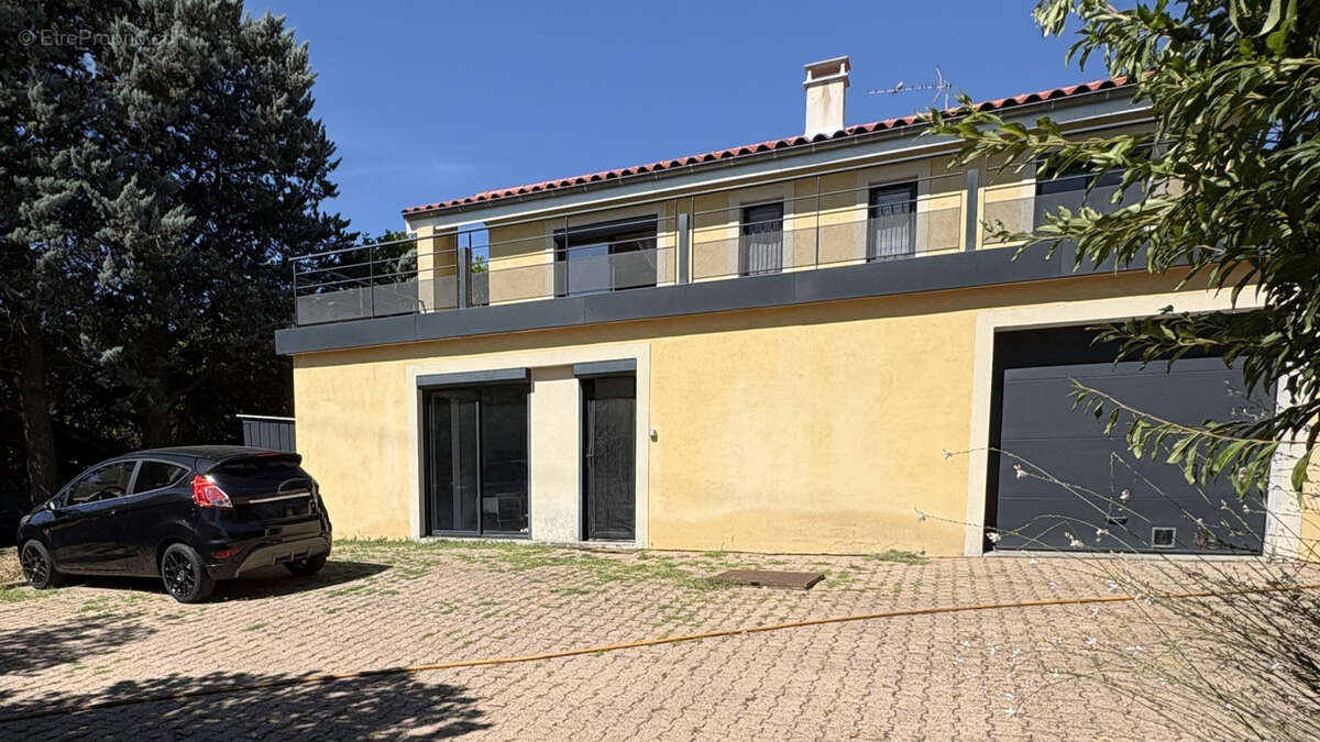 Maison à CHAZAY-D'AZERGUES