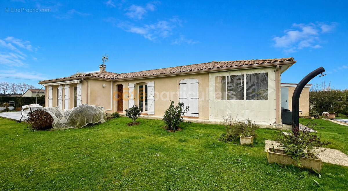 Maison à MONTECH