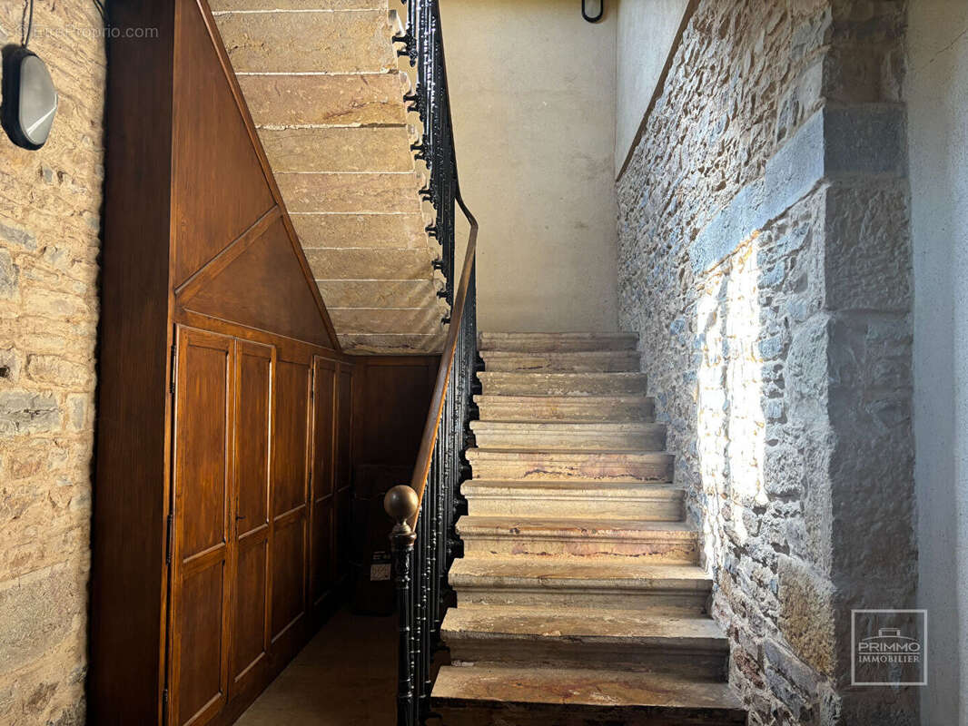 Appartement à GENAY