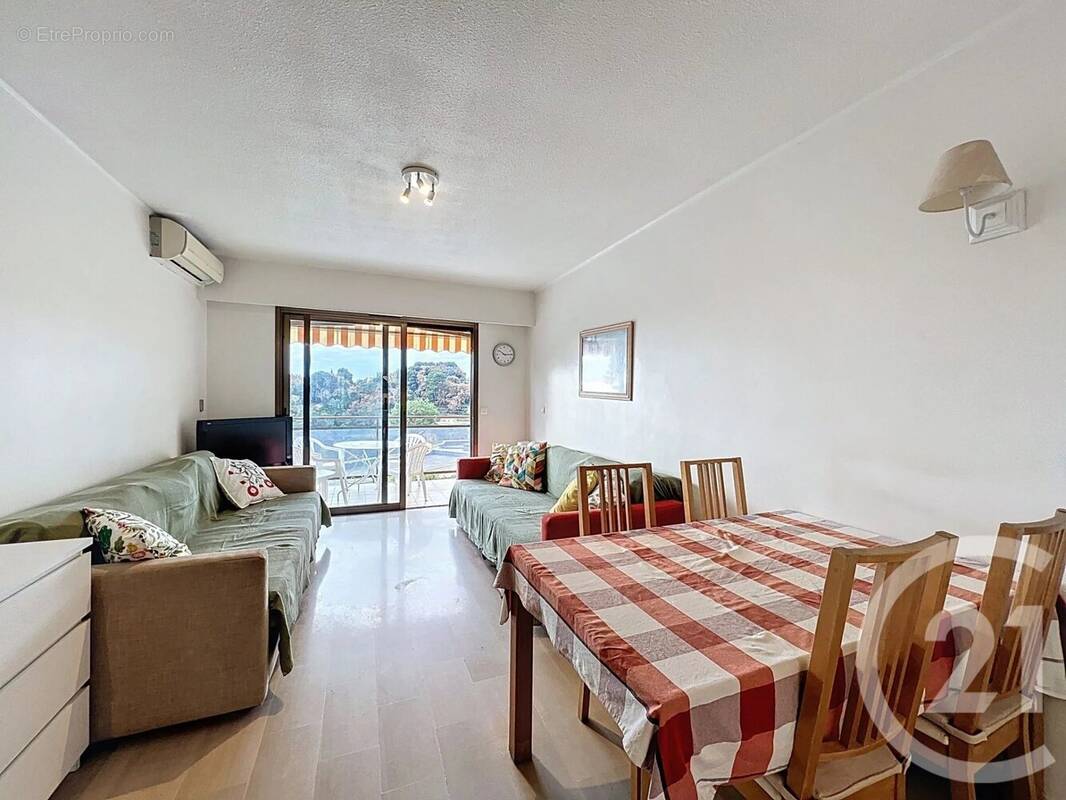 Appartement à MOUGINS