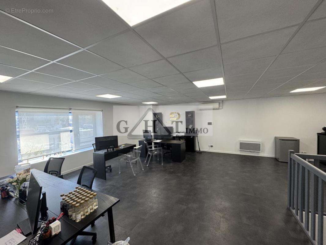 Commerce à VALENTON