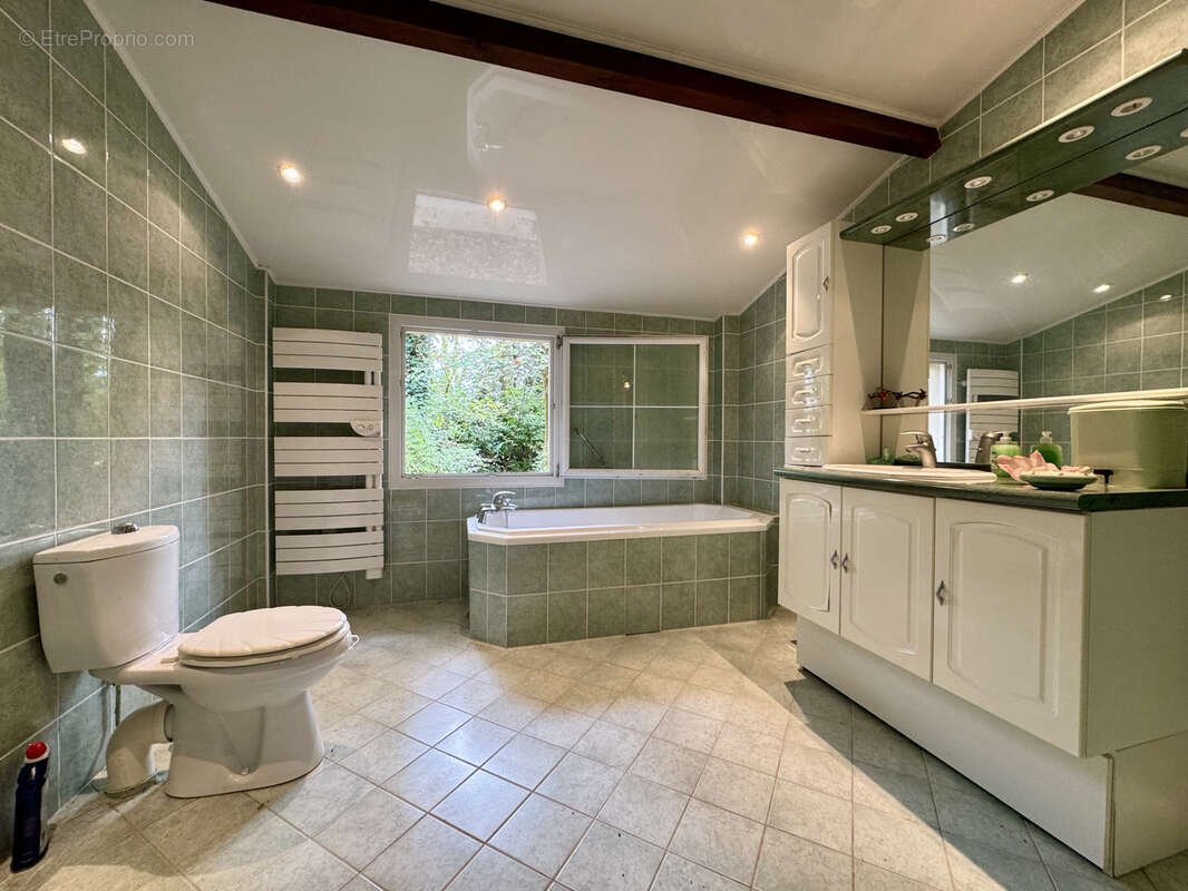 Maison à MARTIGNAS-SUR-JALLE