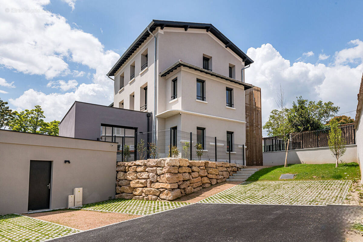 Appartement à CALUIRE-ET-CUIRE
