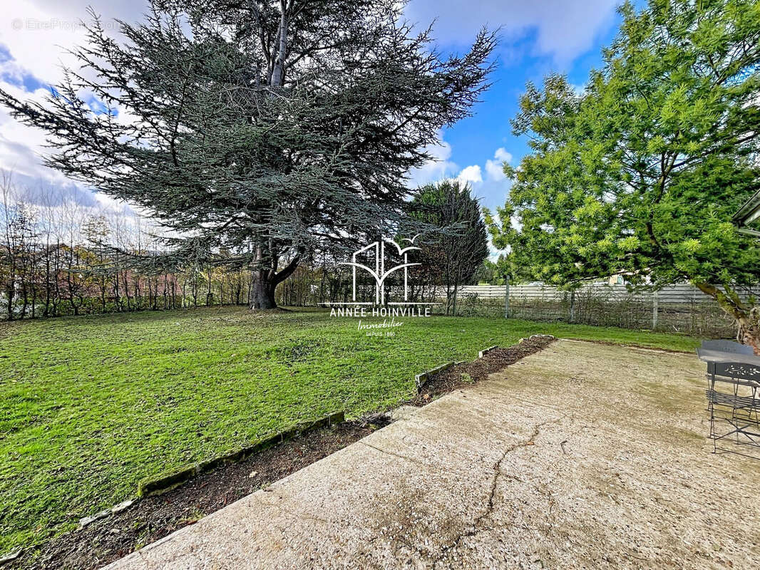 Maison à SAINT-MARTIN-AUX-CHARTRAINS