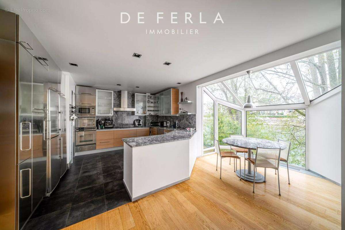 Maison à NEUILLY-SUR-SEINE