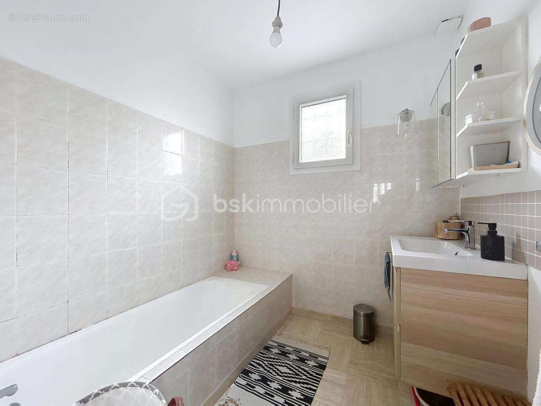 Maison à CORBEIL-ESSONNES