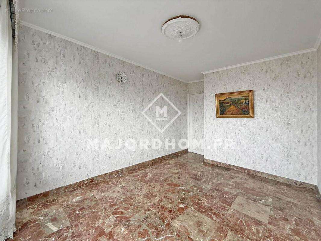 Appartement à MARSEILLE-9E