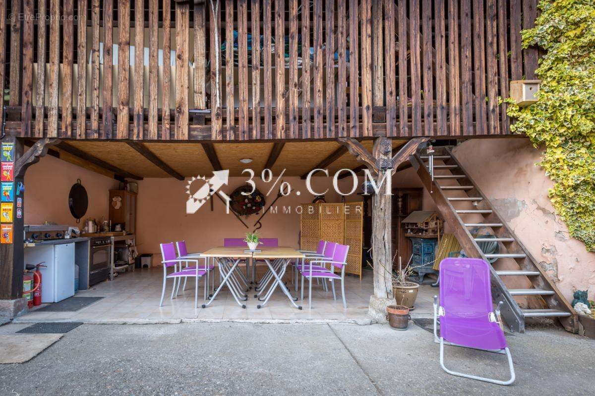 Propriete avec maison habitation, studio independant et  vas - photo 4