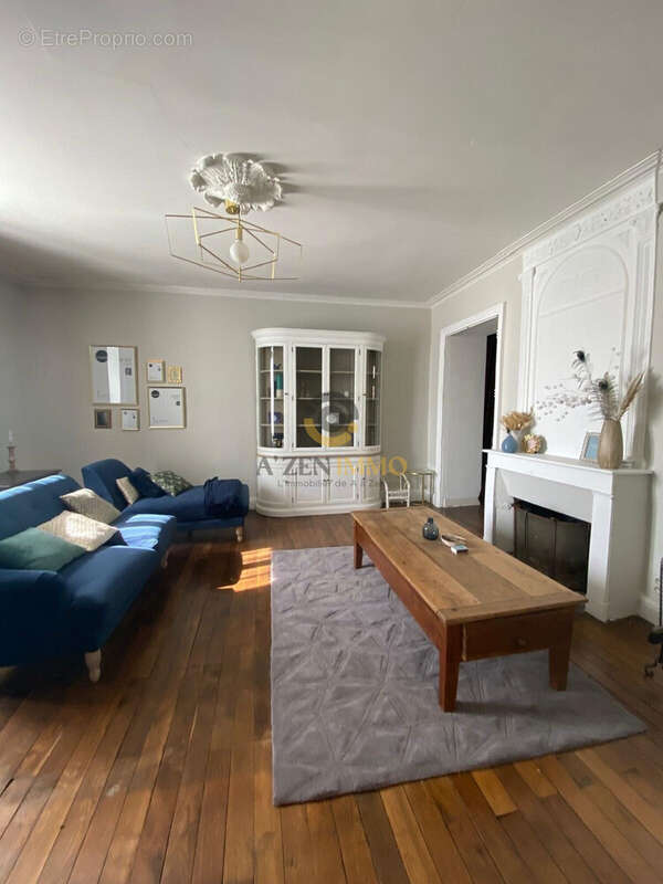 Maison à SECONDIGNY