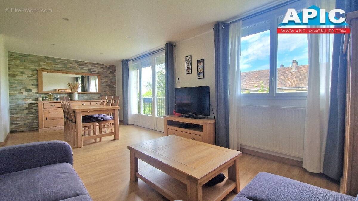 Appartement à GROSLAY