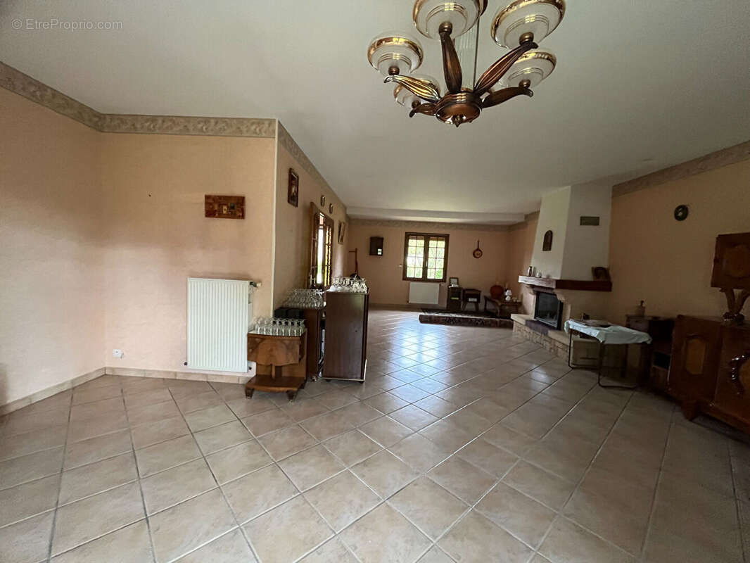 Maison à CLEMONT