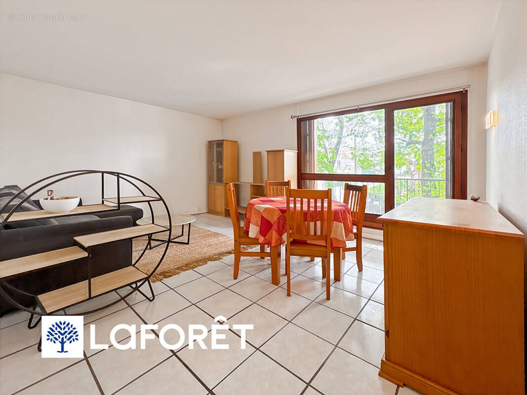 Appartement à SAINT-MICHEL-SUR-ORGE