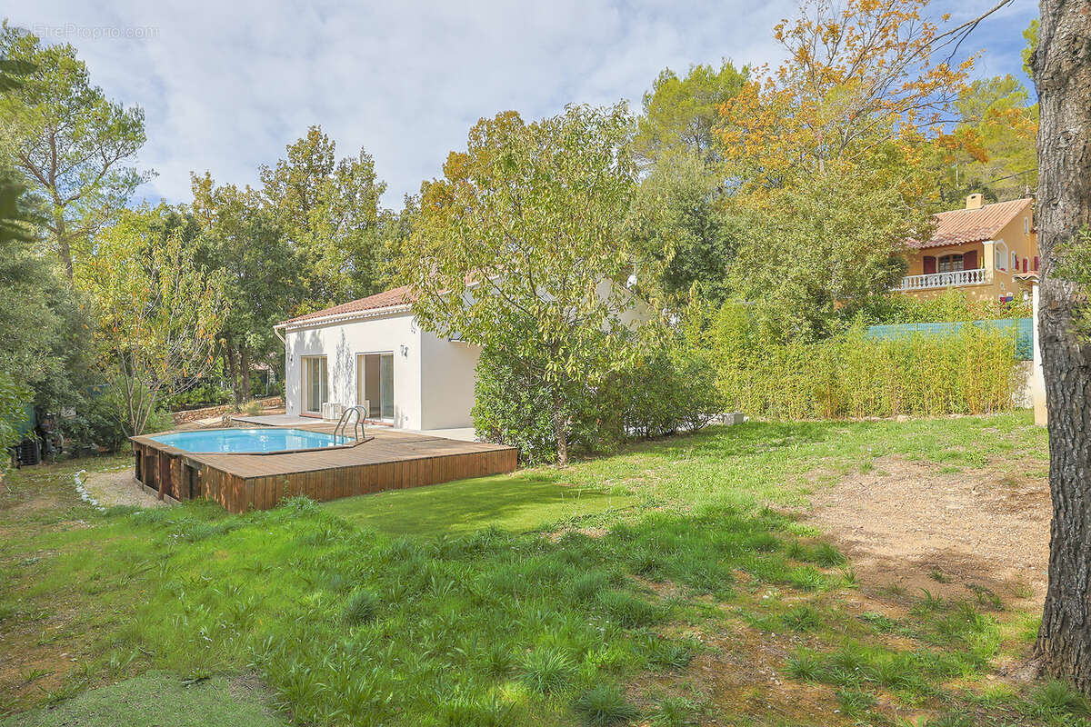 Maison à LA ROQUEBRUSSANNE