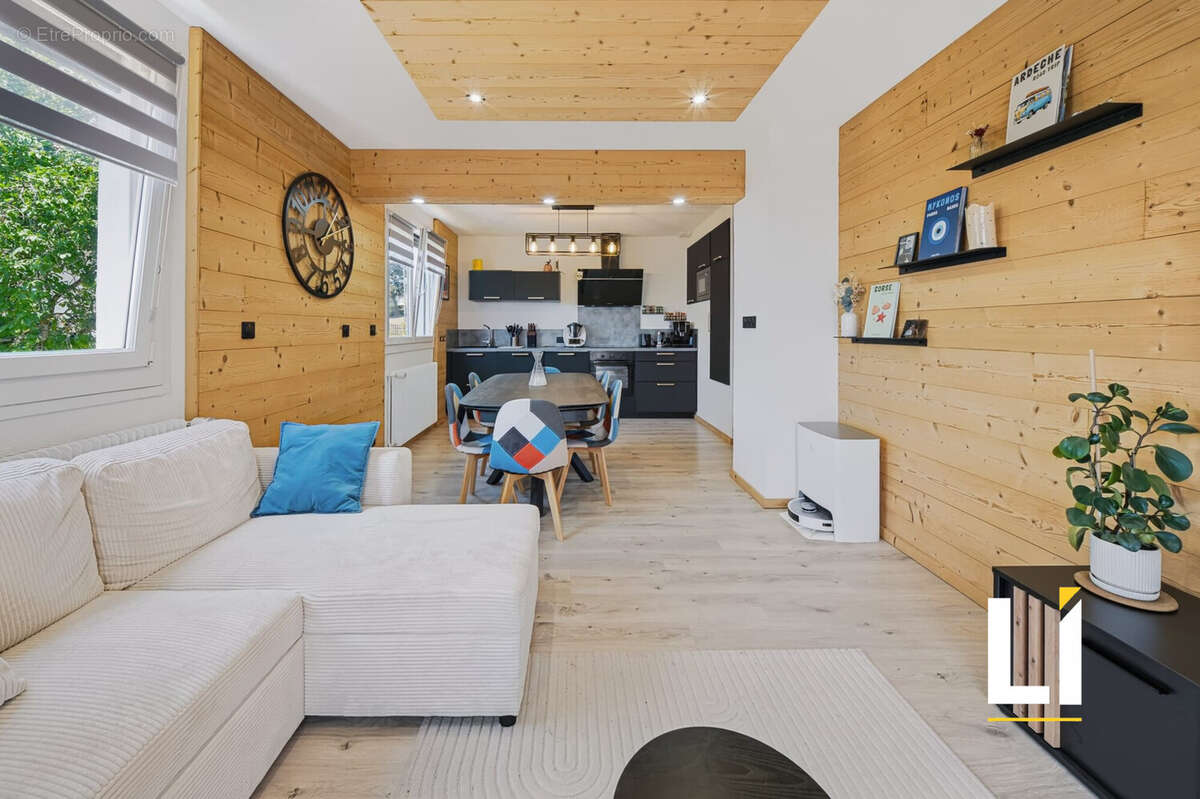 Maison 57 m² à Maiche  - photo 8