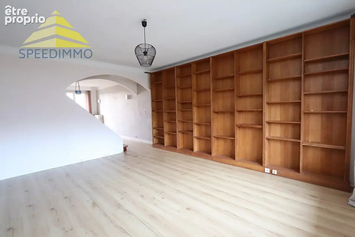 Maison 205 m² à Mandres-Les-Roses  - photo 2