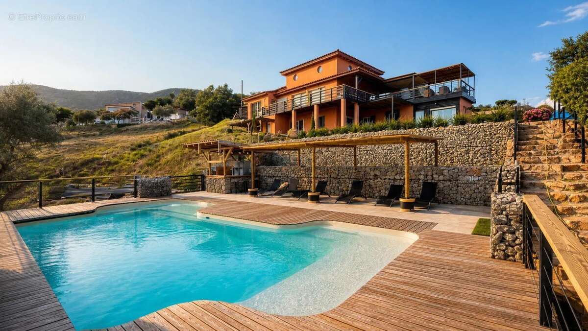 Maison de 259 m² avec piscine et chalet à Cognocoli-Monticchi - photo 20
