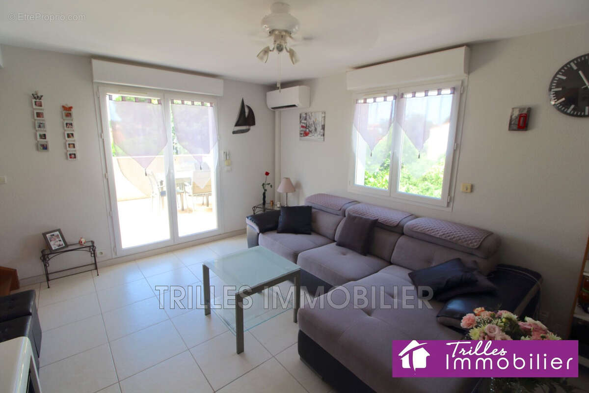 Appartement à SAINT-LAURENT-DE-LA-SALANQUE