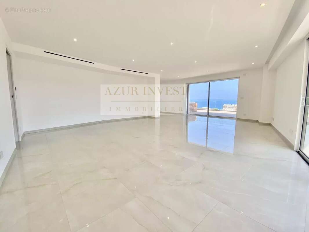 Appartement à ROQUEBRUNE-CAP-MARTIN