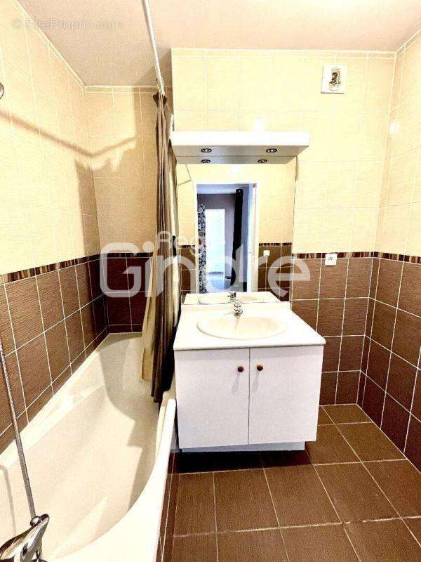 Appartement à LYON-8E