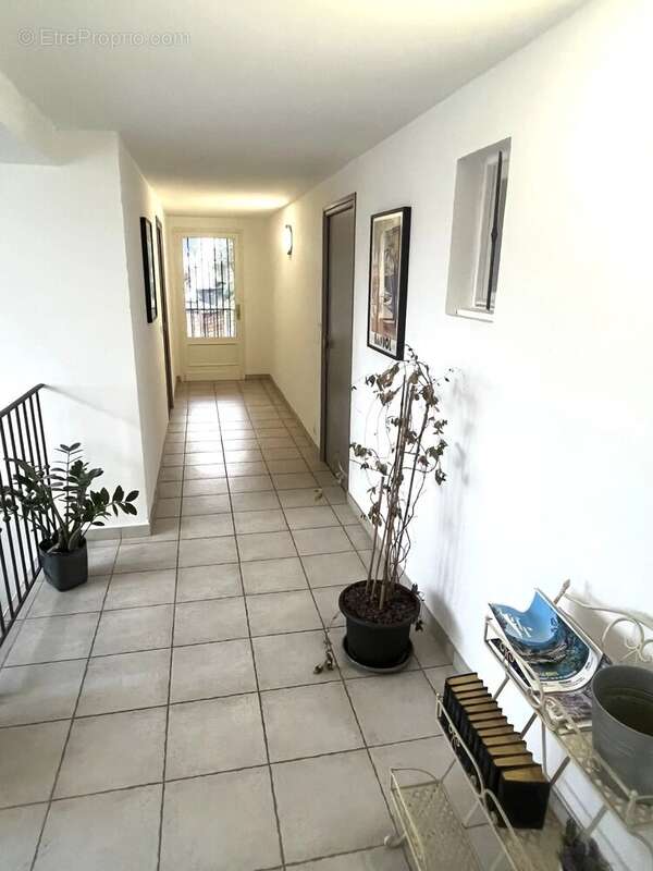 Appartement à SAINT-CYR-SUR-MER