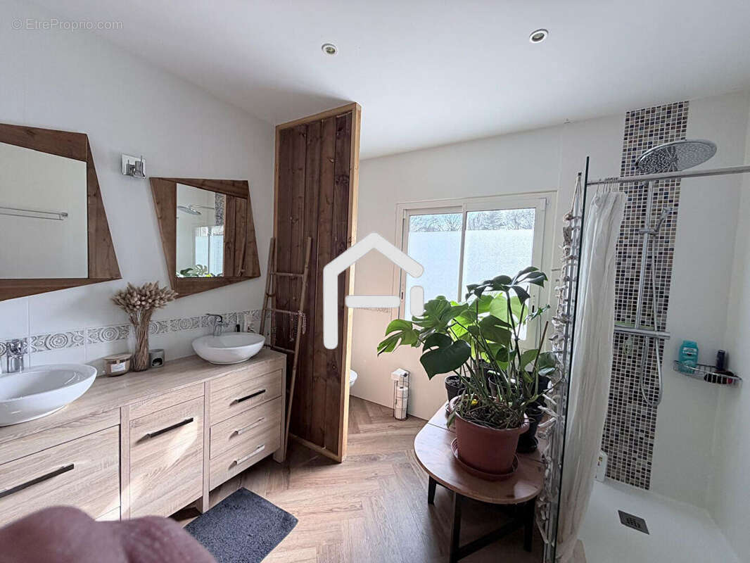 Maison à BONREPOS-SUR-AUSSONNELLE
