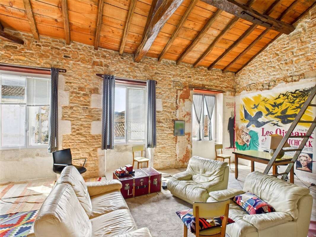 Maison à RUFFEC
