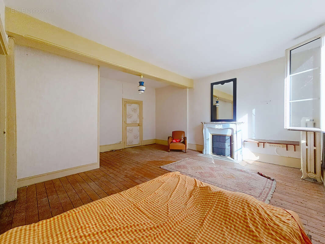 Maison à AUBIGNY-SUR-NERE