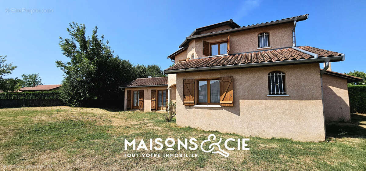 Maison Sainte Julie 4 pièce(s) 121 m2 - photo 2