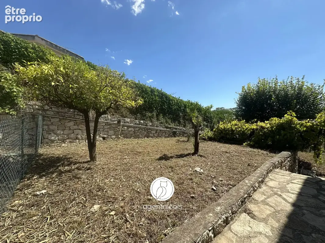 La gaude // village : rez-de-villa / 181 m², / plein sud / jardin 300 m², / à rénover / 2 parkings / pas de charges - photo 16