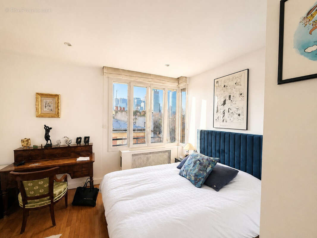 Appartement à NEUILLY-SUR-SEINE