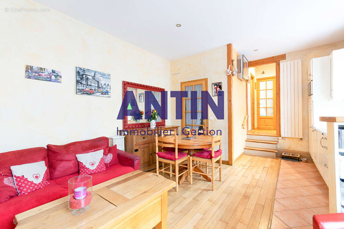 Appartement à LA GARENNE-COLOMBES