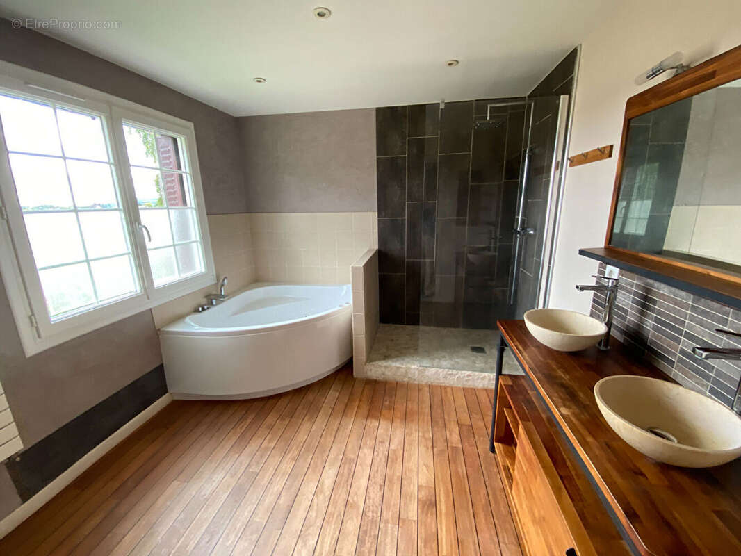 Maison à LE MESNIL-EN-THELLE